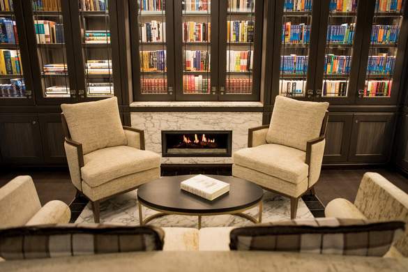 Regent Seven Seas MARINA Library 0.jpg